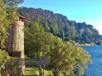 Lake & Nature Apartment Hotels in Ispra
