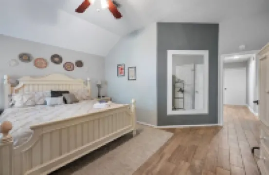 Family Retreat - Jetted Bathtub - Next to park with Pool, Tennis, & Playground! Hotels in Leander