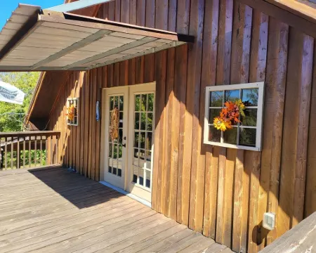 Country Cottage Hotels in Athens