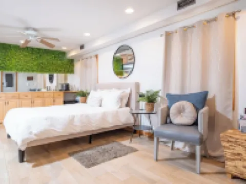 Stay in comfort and style! Encore Private Suite + Free parking! Close to Boston! Hoteles en Everett