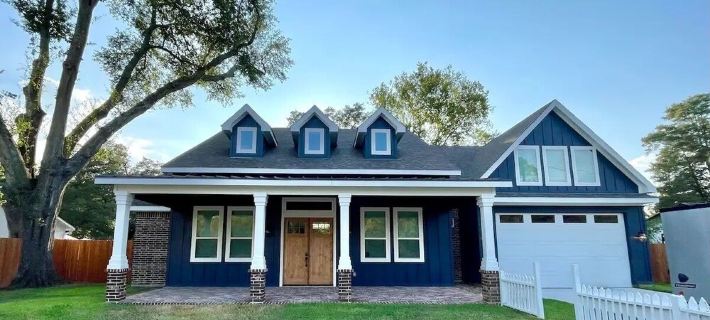 Four Bedroom Downtown Tomball Cottage トンボールのホテル