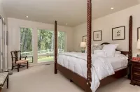 Renovated, refined, immaculate single-story mountain home 2 miles south of Baldy