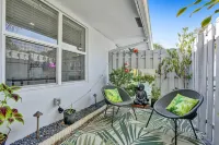 Tropical Garden Apartment in Wilton Manors