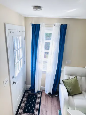 Charming 1-bedroom apartment with AC, WiFi in pleasant Webster