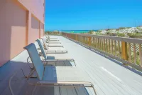 JulySpecials~DolphinViews~900FtPvtBeach~HeatedPool~CoveredParking~CouplesGetaway - بوتيك