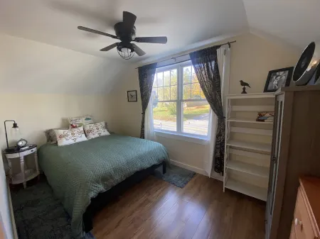 1-BR apt 0.5-mile to Acadia National Park & 1-mile to downtown Отели рядом с достопримечательностью «Библиотека Джесап Мемориал»