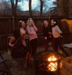 Buena Vista - 1 min to Mcphelemy Park - 2 min walk to downtown - Creek in back!