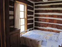 Historic 2 Story Hand-Hewn Log Cabin Next to Yellowstone Park - Chalets
