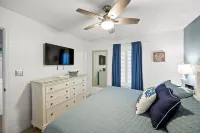 CONDO IS ON THE BEACH!  200+ 5-star reviews - Tiki Bar - 3 Pools - 2 Hot Tubs Hotels near Jetty East Beach