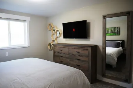 Modern Mid-Town Coeur d'Alene Apartment