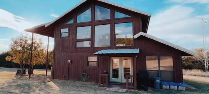 Mata'Zamo Cliffside Cabin, 1000 Acres Hiking Trails, Farm Animals, Family Fun! Hotels in Somervell County