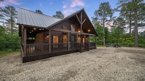 Changes in Attitude - Relax, Unwind, Repeat🌞🌀w/ Private Hot Tub, Pet Friendly Hotels in McCurtain County