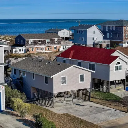 Ocean Views -Dog Friendly- 3rd Row From The Beach