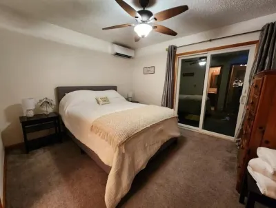 Tioga Townhouse Hotels near Former Delaware Lackawana & Western Railroad Station