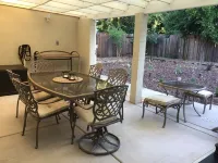 Charming Singingwood House Hotels near Artistic Edge