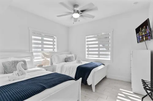 Waterfront, 4Br/3B Home, 5 min from John Pennekamp State Park 키라고 호텔