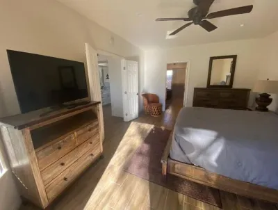 Modern, Luxurious Home on Rams Hill Golf Course