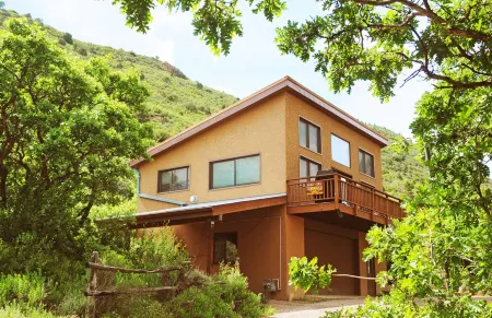 Casa Del Sol - Serene surroundings with spectacular mountain views