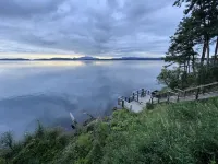 The Paddle Shack: Oceanfront Deck with Multiple Levels. Hot Tub! Amazing Views!