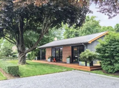East Hampton (walking distance to village)