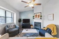 Charming Private Oasis - Close to Airport, Mall, and Downtown.