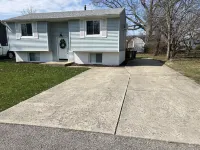 Family Retreat-Walk to Lake-Cedar Point-Deck/Grill Hotels in Brownhelm Township