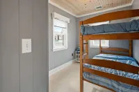 Seaside Heights Cottage- Back Unit, 2 Bedrooms, 1 Bath, Sleeps 4