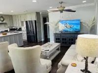 Charming 2-bedroom house with Laundry in lovely Baton Rouge