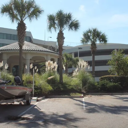 BEST 5th FLOOR VIEW @ PHOENIX ON BAY 2BR/2BA, Lazy River, Water Slide, Boat Slip