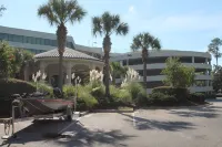 BEST 5th FLOOR VIEW @ PHOENIX ON BAY 2BR/2BA, Lazy River, Water Slide, Boat Slip