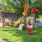 Fully furnished tiny house with loft just minutes from the beach