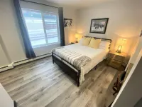 Up North Luxury w/Unmatched Charm! 2 miles to MTU! فنادق في هانكوك