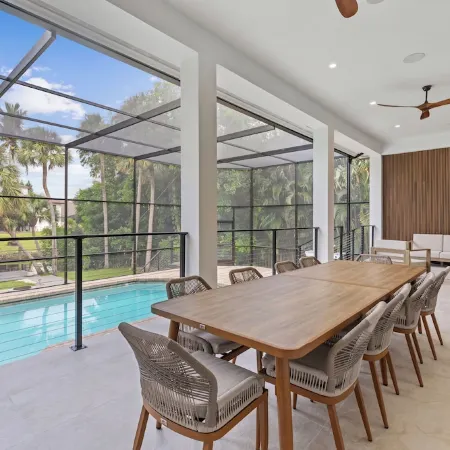 Luxurious Naples retreat!