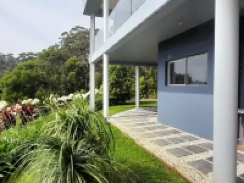 ON TOP OF THE WORLD Garden StudioPanoramic Ocean Views, Close to Town & Beaches Hotels in Korora
