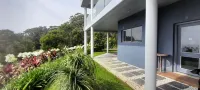 ON TOP OF THE WORLD Garden StudioPanoramic Ocean Views, Close to Town & Beaches Hotels in Korora
