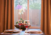 Relax & Enjoy Private Studio w/Courtyard