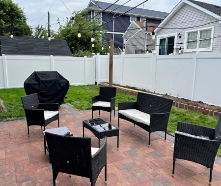 Long Beach NY Modern Retreat, Walk to the Beach