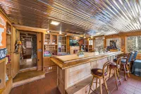 4 Cabins, Hottubs, Sauna, 16 Acres, Utk/Neyland, Smokies, Sleeps 31, Fishing