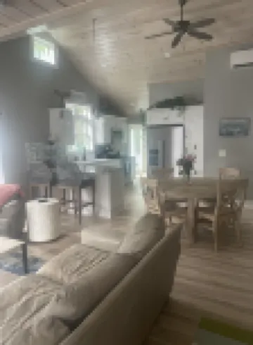 Cute cottage close to short sands beach