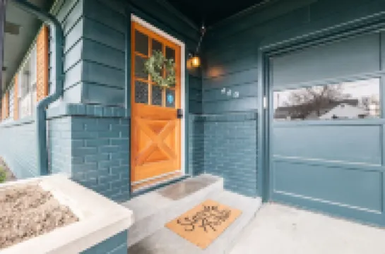 NEW! Cozy Ranch/ Sleeps 8/ 5 Mins to Grand Pk/ Just Mins to Downtown Westfield!