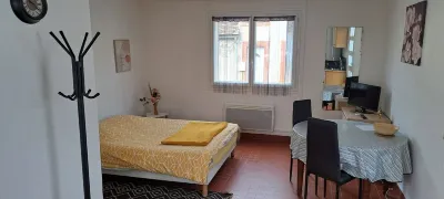 Le CAMELIA, a quiet studio in the center of town