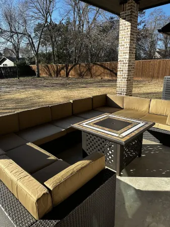 Experience Lake Texoma in just 3 mins! Spacious 4-Bed Vacation Home.