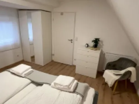 Modern furnished holiday apartment with two bedrooms and a workspace