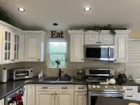 Snowbirds! Age 55+ Gated community. Pool. Jacuzzi. Pickle Ball