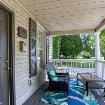 ♥ Cozy historic 3BR w/ bridge view! Sleeps 7 ♥