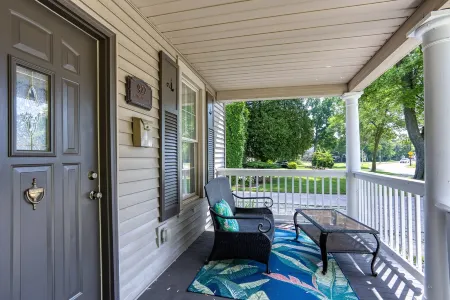 ♥ Cozy historic 3BR w/ bridge view! Sleeps 7 ♥