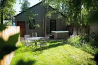 Downtown Bend Vacation Cottage