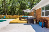 Lrge Golden Isles Home-Huge Pool, Hot Tub, Game Rm