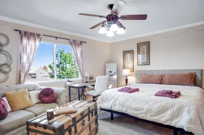 Luxury Home with hot tub. Elderly and Kid Friendly! Các khách sạn gần Seven Lakes Park