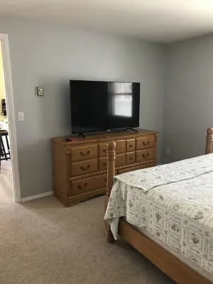 Quiet Townhome near Saratoga Lake "No Cleaning Fee"